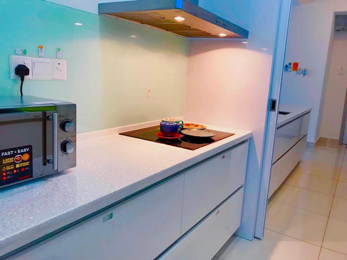 Luxury Seaview Family Suite By Little Cabin George Town Esterno foto